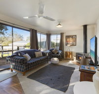 Katisha Cottage - pet friendly and close to town - Schoolies Week Accommodation