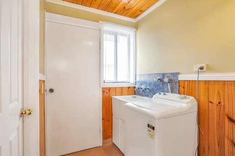 Kellraine Holiday Units - Schoolies Week Accommodation 1