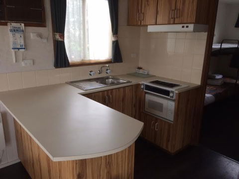 Kerang Cabins - Schoolies Week Accommodation 2