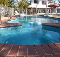 Kinka Palms Beachfront Apartments / Motel - Schoolies Week Accommodation