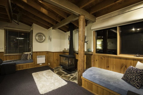 Kummonin - Schoolies Week Accommodation 2
