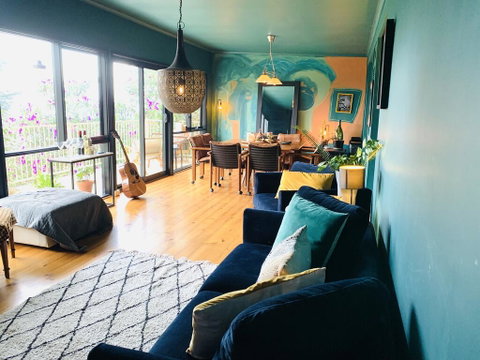 Kurrajong Heights Cottage - Schoolies Week Accommodation 0