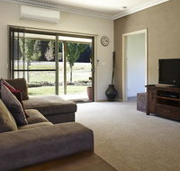 La Casa - Schoolies Week Accommodation