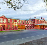 Lake Inn - Ballarat - Schoolies Week Accommodation