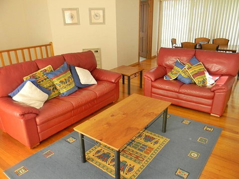 LAKESIDE2 - Schoolies Week Accommodation 1