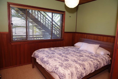 LaMaison De Shines, 13 Dulconghi Street - Schoolies Week Accommodation 3