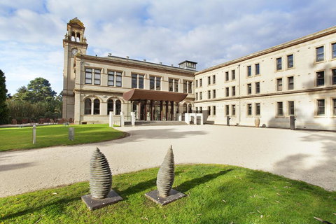 Lancemore Mansion Hotel Werribee Park - Schoolies Week Accommodation 0