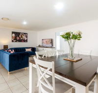 Large Executive and Family Home - Flinders View - Schoolies Week Accommodation