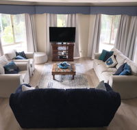 Large Family Home - Schoolies Week Accommodation