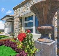 Lavender Manor BnB - Schoolies Week Accommodation