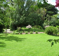 Leafield Cottages - Schoolies Week Accommodation