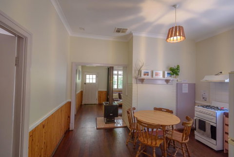 Lewana Cottages - Schoolies Week Accommodation 3