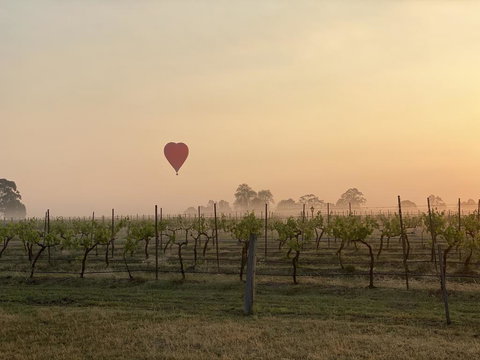 Lilies Luxury Retreats - Schoolies Week Accommodation 1