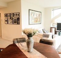 Luxuries CBD Apartment with Views - Schoolies Week Accommodation