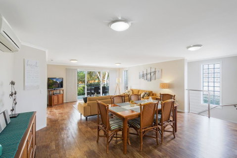 Luxury Boardwalk Apartment - Unit 7 - Schoolies Week Accommodation 3