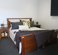 Luxury Homestay BNB in Rochedale - Schoolies Week Accommodation