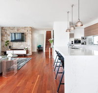 Luxury in Corlette - 4 Drungall Ave - Schoolies Week Accommodation
