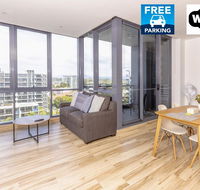 Luxury modern apartment in Southport with hotel facilities - Schoolies Week Accommodation