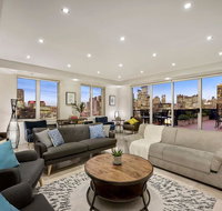 Luxury Penthouse 3BDR Inner City LRG Group WIFI - Schoolies Week Accommodation