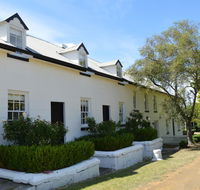 Lythgo's Row Colonial Cottages - Schoolies Week Accommodation