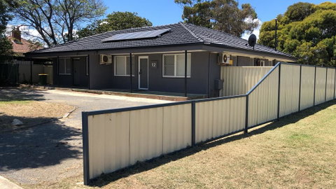 Maddington House Unit B - Schoolies Week Accommodation 0
