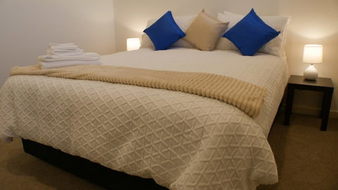 Maison Executive - Schoolies Week Accommodation 2