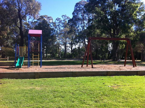 Mallacoota's Shady Gully Caravan Park - Schoolies Week Accommodation 0