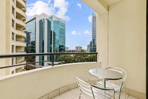 Mantra Parramatta - Schoolies Week Accommodation 1