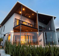 Marina Views Townhouse - Schoolies Week Accommodation