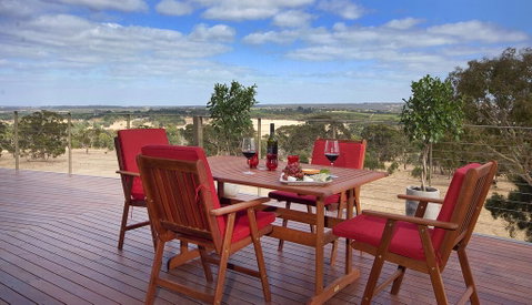 McLaren Eye - Schoolies Week Accommodation 1