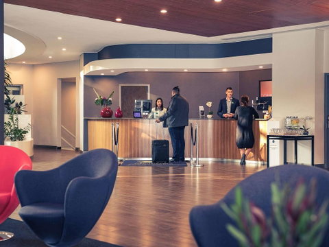 Mercure Sydney Parramatta - Schoolies Week Accommodation 2