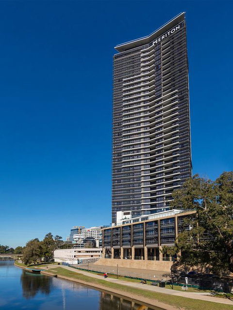Meriton Suites Church Street, Parramatta - Schoolies Week Accommodation 3