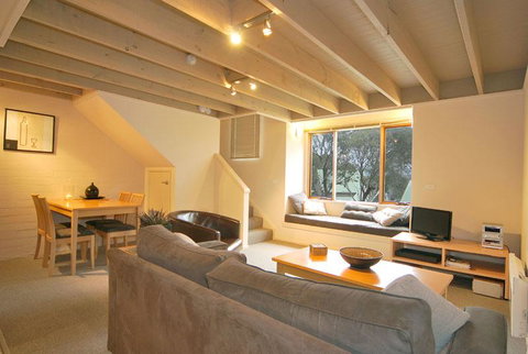 Merlot - Schoolies Week Accommodation 1