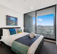 MH021  Starry Night of Van Gogh - Schoolies Week Accommodation
