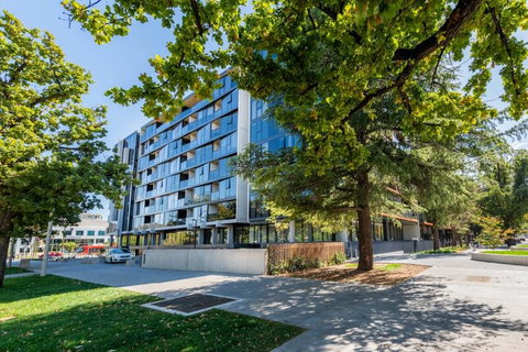 Midnight Apartments Accommodate Canberra - Schoolies Week Accommodation 2