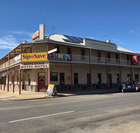 Minlaton Hotel - Schoolies Week Accommodation