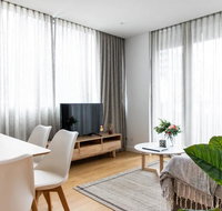 Modern And Trendy 2 Bedroom Apartment In Lovely Southbank - Schoolies Week Accommodation
