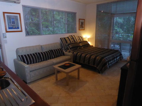 Montauk Rainforest Retreat - Schoolies Week Accommodation 2