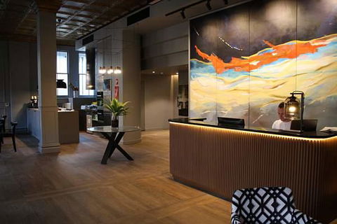 Mrs Banks Hotel - Schoolies Week Accommodation 1