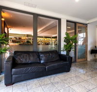 Baileys Motel - Schoolies Week Accommodation