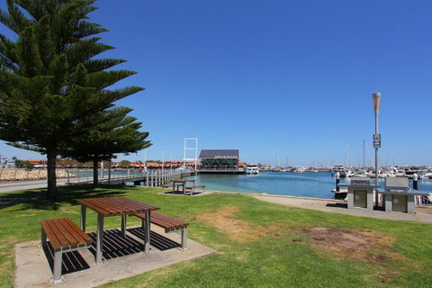 Hillarys Marina Apartment - Schoolies Week Accommodation 41