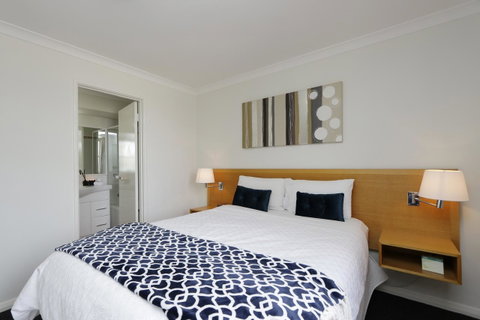 Hillarys Marina Apartment - Schoolies Week Accommodation 23