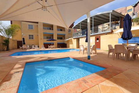Hillarys Marina Apartment - Schoolies Week Accommodation 36