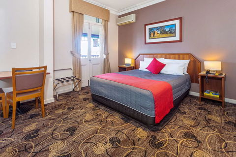 Quality Hotel Bayswater - Schoolies Week Accommodation 11