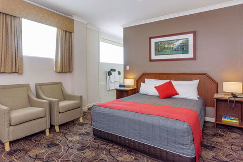 Quality Hotel Bayswater - Schoolies Week Accommodation 10