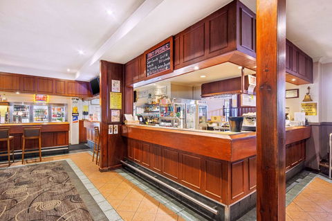 Quality Hotel Bayswater - Schoolies Week Accommodation 23