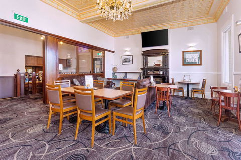 Quality Hotel Bayswater - Schoolies Week Accommodation 16