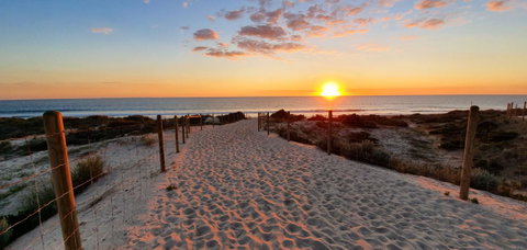 Summer Breeze - Holiday Or Business Apartment - Schoolies Week Accommodation 14