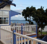 Lotti's House - Schoolies Week Accommodation