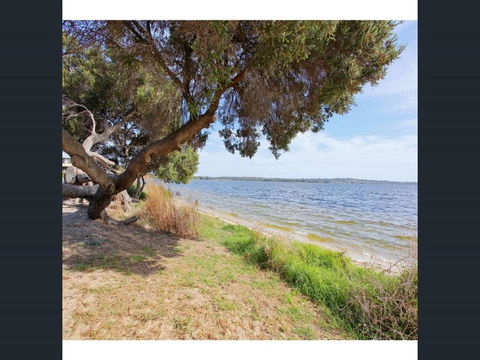 Applecross Village Apartment - Schoolies Week Accommodation 38